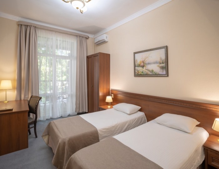 Стандарт 2-местный 1-комнатный 1 этаж (П1К2м1к1) - Клинический санаторий «Металлург» Сочи