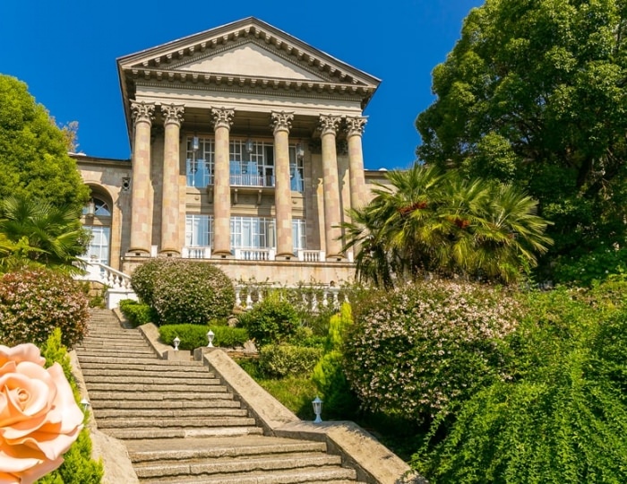 Внешний вид и территория - Клинический санаторий «Металлург» Сочи