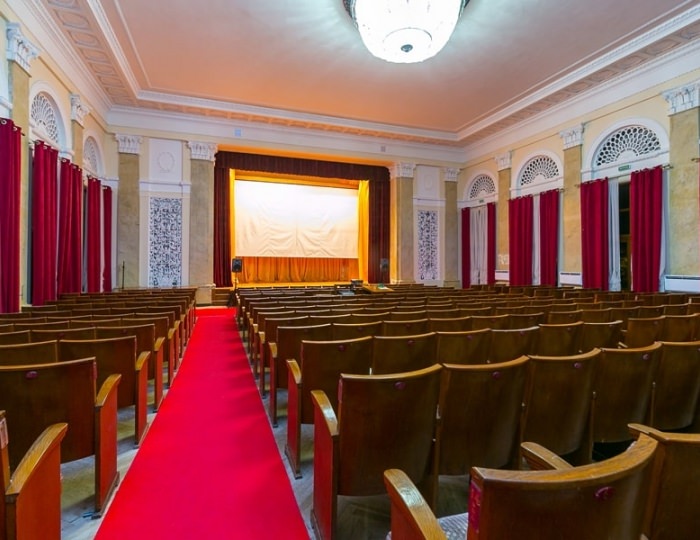 Конференц-зал - Клинический санаторий «Металлург» Сочи Конференц-зал - Клинический санаторий «Металлург» Сочи